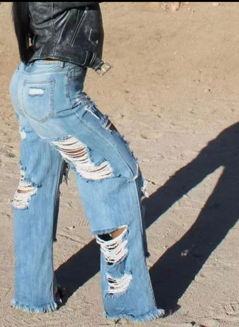 Distressed Boyfriend Jeans